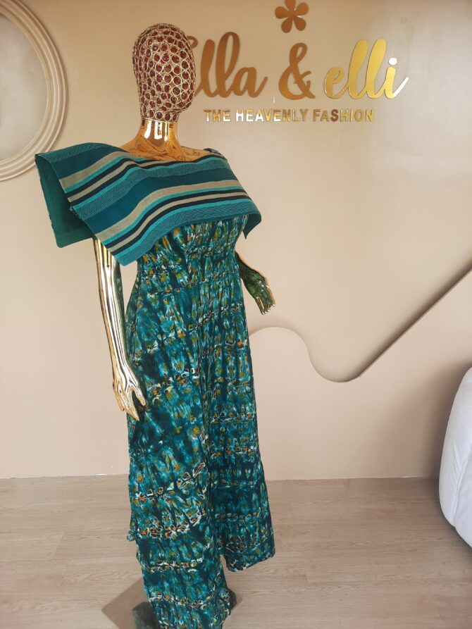 Cape dress - Image 3